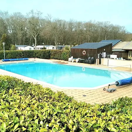 Сasa de vacaciones Mobil With Pool In Dinard